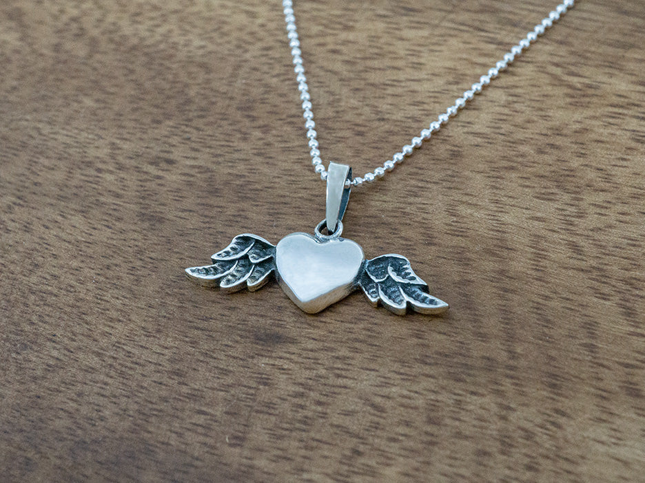 Milagro Heart Pendant w/ Wings